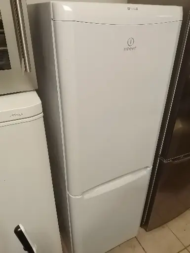 Réfrigérateur Indesit a+